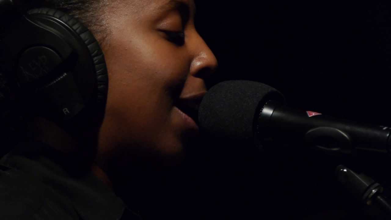 Cold Specks - The Mark (Live on KEXP) - YouTube