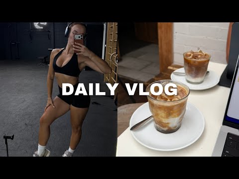 DITL as a 24 y/o navigating running a business & about to start (another) bodybuilding prep