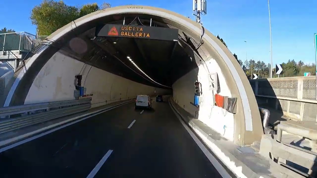 Italia. Torino. Autostrada A32. Tunnel de Frejus. - France. Beaune. Autoroute A43. A6. 19.11.2024.