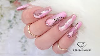 Watch me doing my nails in real time. Gel on forms with marble and ombre nail art.