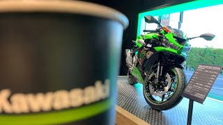 Z H2の足付き絶妙ポジション！【カワサキプラザ山梨】 - YouTube