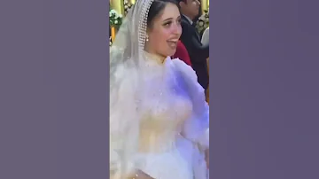 دي خدودها مبقلظة Shorts 