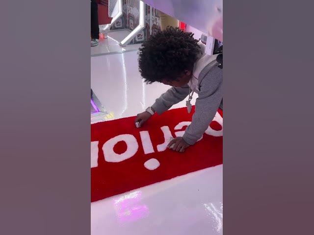 Lil king shooting dice in a popular houston store #youtubeshorts #lilking