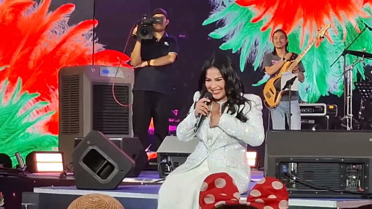 นั่งคุยสุดฮา 