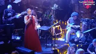 ZUHAL OLCAY - Bana Ellerini Ver (Konser/Canlı) @Holly Stone Antalya