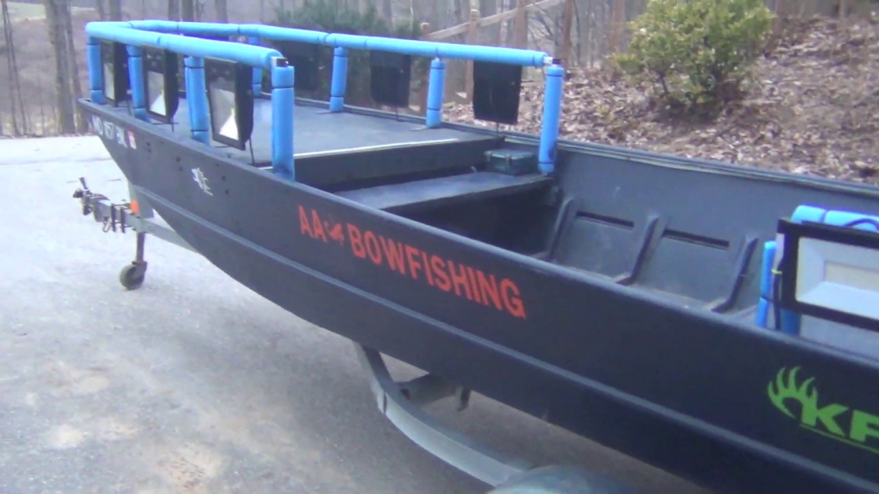 Spring Lake man teaches people how to build custom-made boats