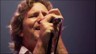 Video thumbnail of "Eddie Vedder - A Tribute to Johnny Ramone - 9.12.04 - 1080HD"