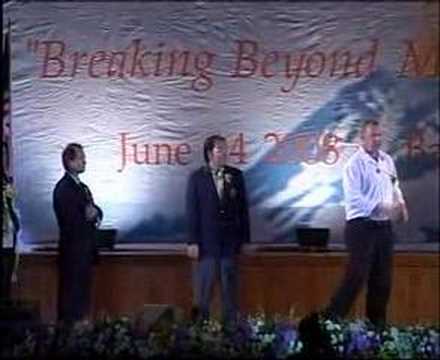 FusionExcel International Spokesman Jean Daniels performing QP Balance Test Demo in Bangkok