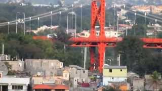 Santiago de los Caballeros visto desde el Letrero Bermudez en la barranca a orillas de río Yaque