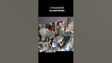 Play with a robot #robotics #robotics #mechanicalengineering #robotmuseum