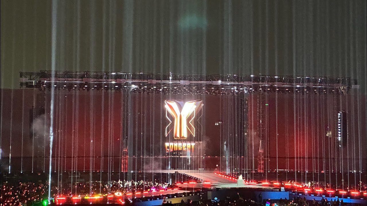 Mashup: Phong Nữ, Cô Đôi Thượng Ngàn - Kiều Anh - Y Concert by YeaH1