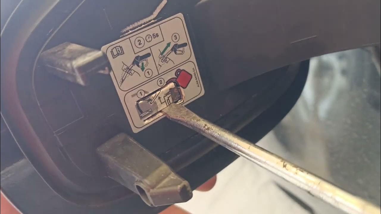 como quitar tapón de gasolina de Ford fusión... - YouTube