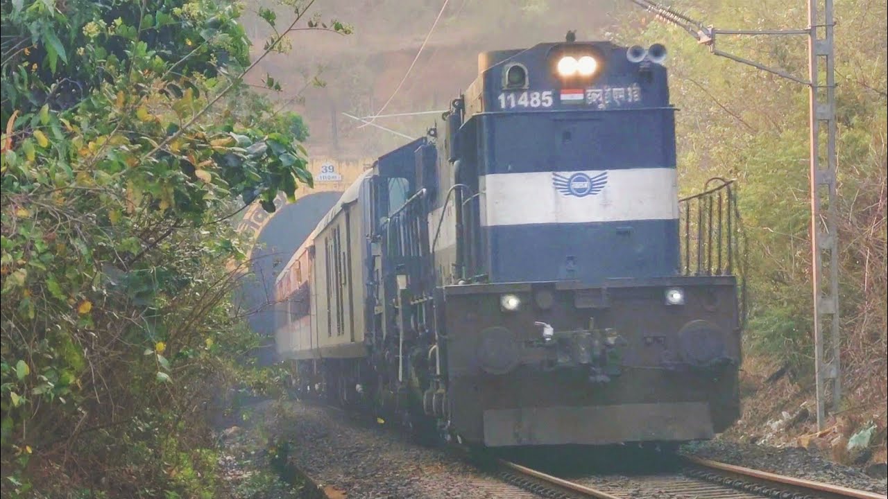 09332 Indore - Kochuveli express special first run after lockdown crossing Panval viaduct