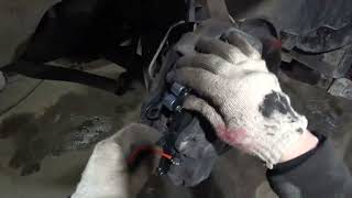 Changing Porsche Cayenne 955 & 957 front and rear pads