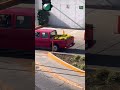 Una camioneta llena de girasoles cruzando la ciudad… pero nadie sabe la historia que lleva atrás🌻🚗