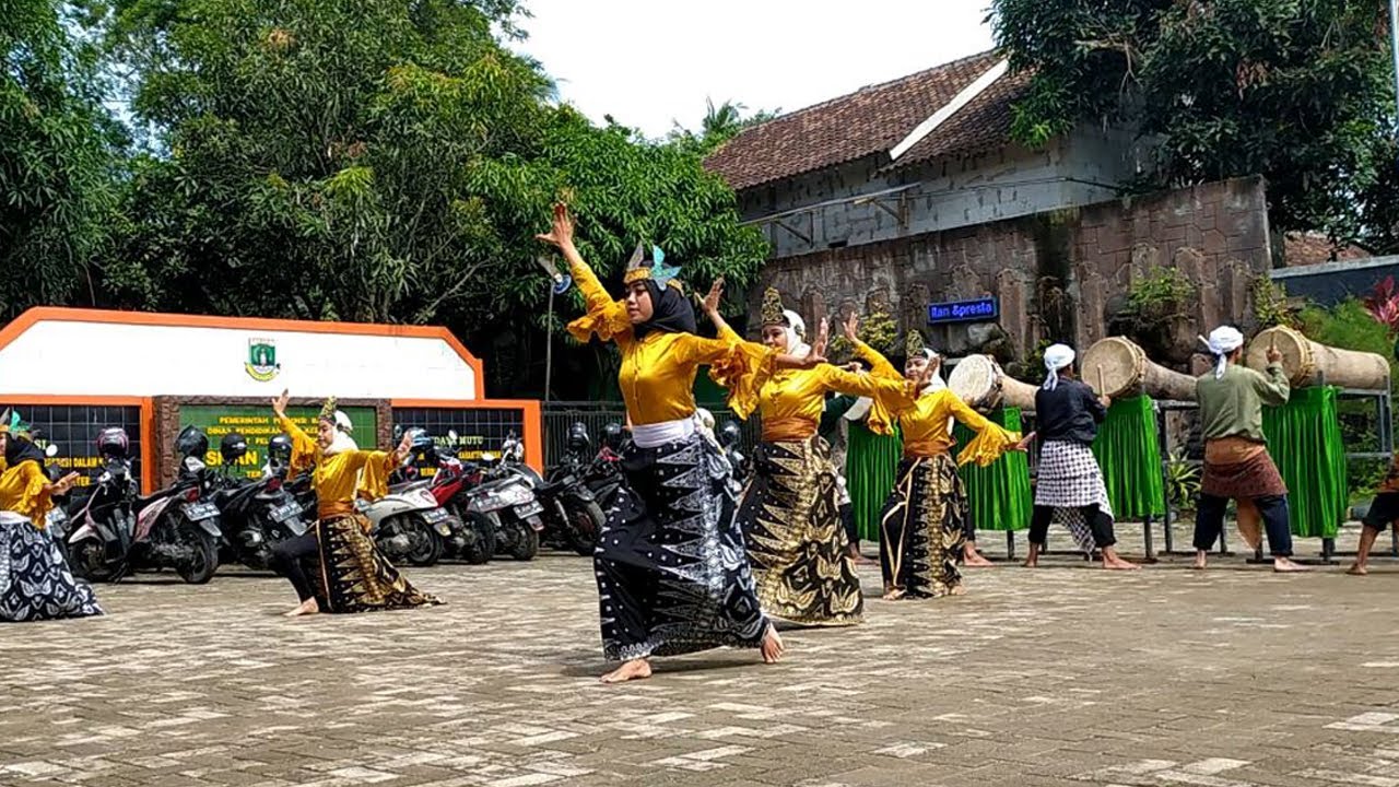 Penyambuatan Tim Penilai Kinerja Kepala Sekolah dan Tim Monev di SMAN 1 Jawilan