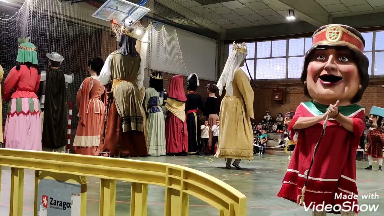 Gigantes y cabezudos de Zaragoza 2021