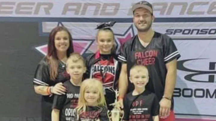 Mother, 4 children among 7 killed in McHenry Count...