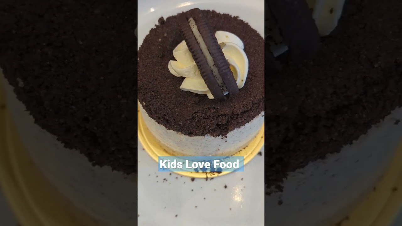 kids Try OREO CHEESECAKE at THE LANTERN Restaurant in Ealing - London UK