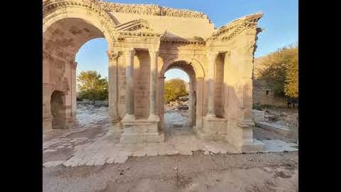 BETA 95X V3 I Flying through old ruined walls in Turkey #shorts
