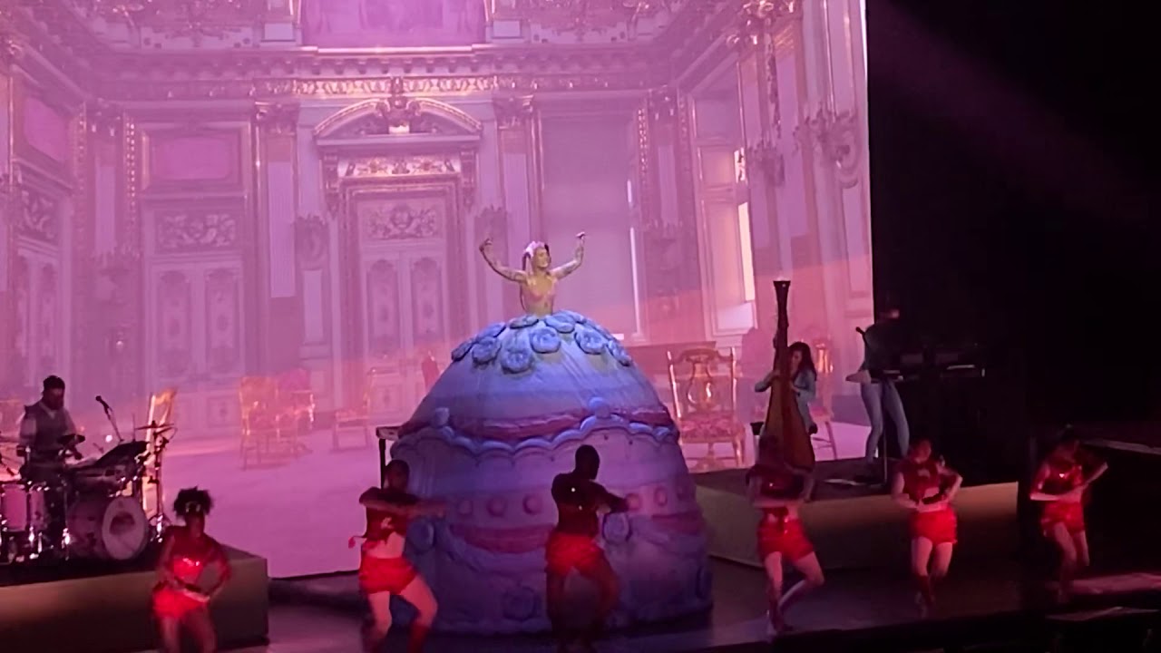 Strawberry Shortcake Melanie Martinez / K12 YouTube