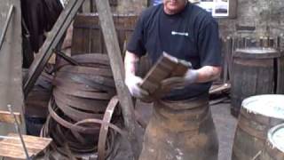 whisky review 58a - Andy re-furbs a barrel (part 1)