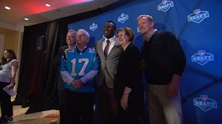 Thomas Davis speaks at 2017 NFL Draft Fan Forum