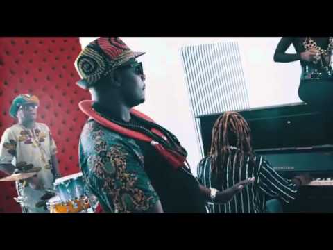 Becca   Move ft  Uhuru Official Video