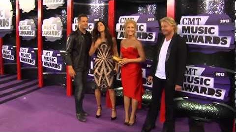 Karen Fairchild, Kimberly Schlapman, Jimi Westbrook & Phillip Sweet 