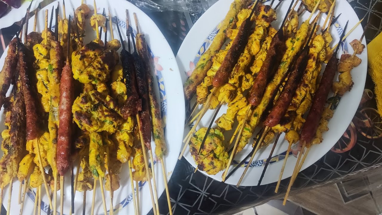 ضياف اول يوم رمضان ، شواء ، ميني بيتزا ، تحلية سنيكرز 