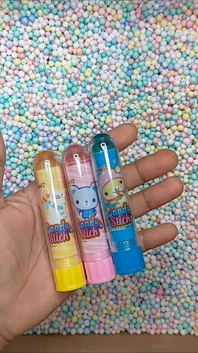 hunting lolipop 🍭🍓 candy 🍬 in styrofoam granules #reversevideos_ #candy #shortvideo #fypシ゚viral