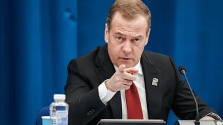 Медведев сделал ошеломляющее заявление после отмены встречи Трамп Путин никаких сделок