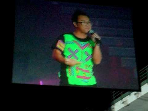 Sandy Lam  林忆莲 live at K.L 2009-opening K.K & Loke