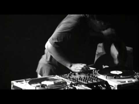 The Slew [Kid Koala & Dynomite D] - Robbin Banks -...