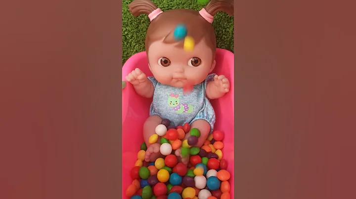 HELLO!! CUTE BABY GIRL | POURING M&M CANDY IN THE BATHTUB #mnm #youtubeshorts #shorts #viral