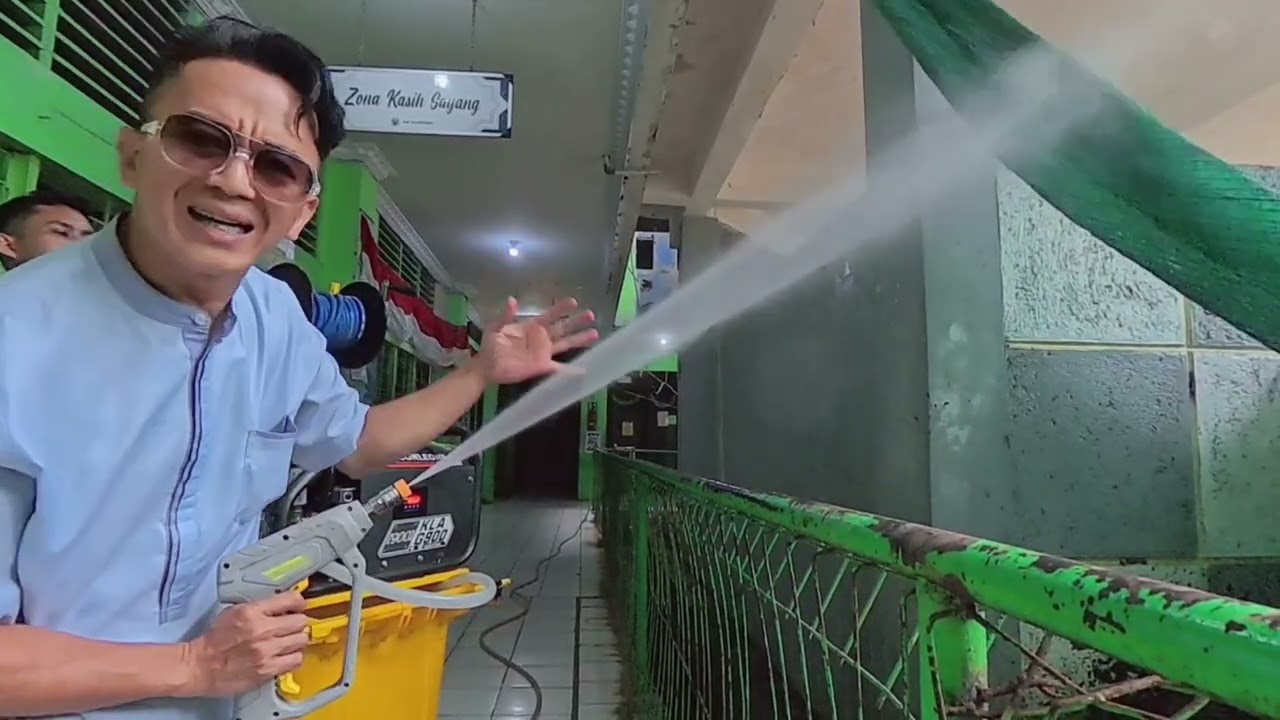 SALAH SATU JET CLEANER DENGAN MAGNET PERMANEN