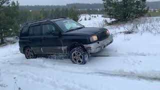 Chevrolet Tracker off road