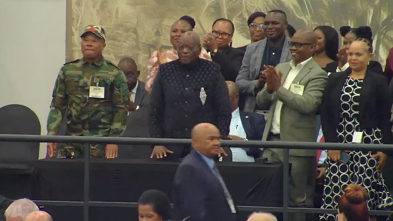 MK Party & EFF force parliament to acknowledge Jacob Zuma.