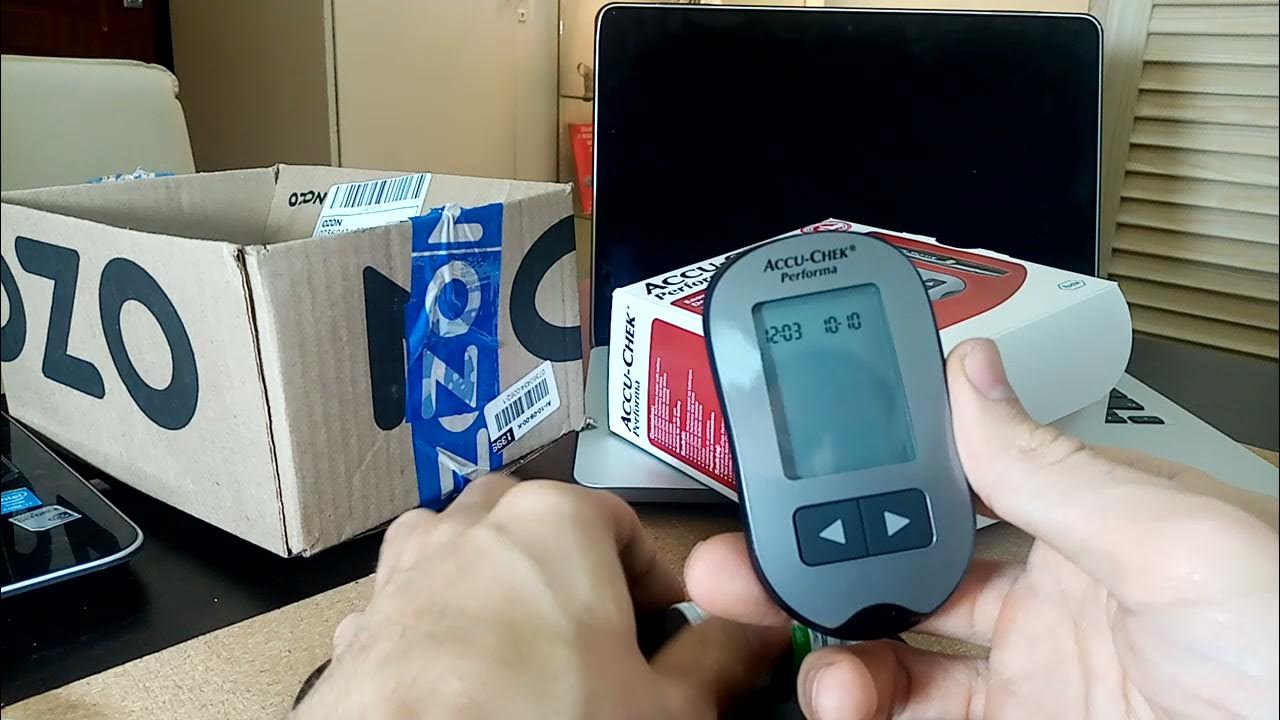 Как поменять батарейку в глюкометре видео Глюкометр Accu-Chek. Как пользоваться - YouTube
