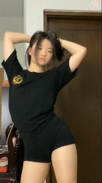 Leging ketat pendek tembem || Goyang tiktok hot hits terbaru | joget celana ketat