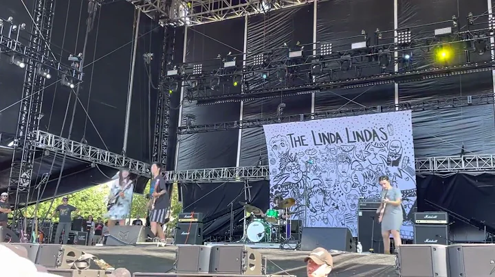 The Linda Lindas full set Riot Fest 2022