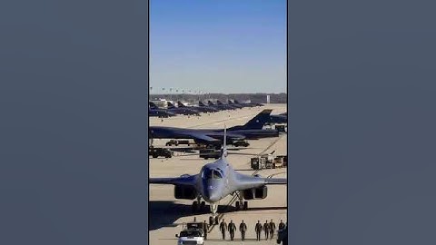Wings of Power: B-1B Lancer Squadron on the Move #short #video