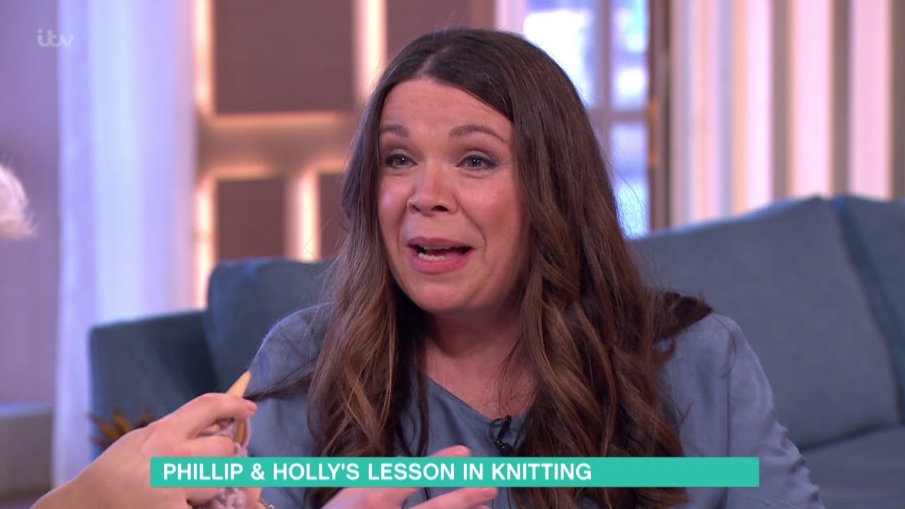 Holly and Phillip's Lesson in Knitting | This Morning