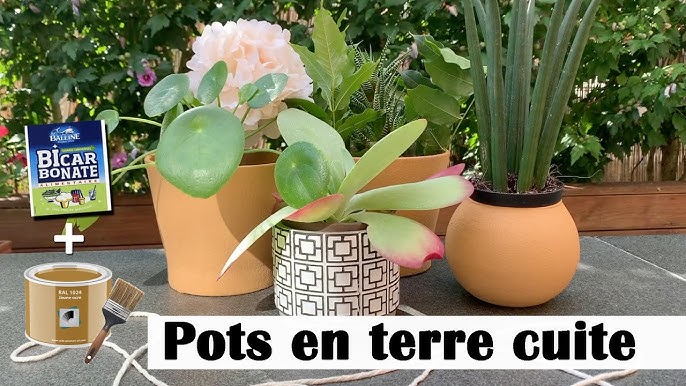 Poupée en pots de fleur  Pots de fleurs décorés, Customiser des pots de  fleurs, Pot de fleurs