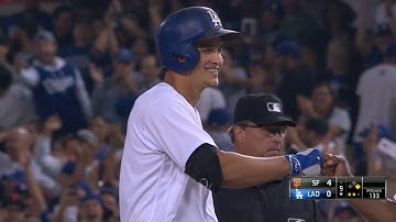 SF@LAD: Seager hits bloop single, breaks up no-hitter