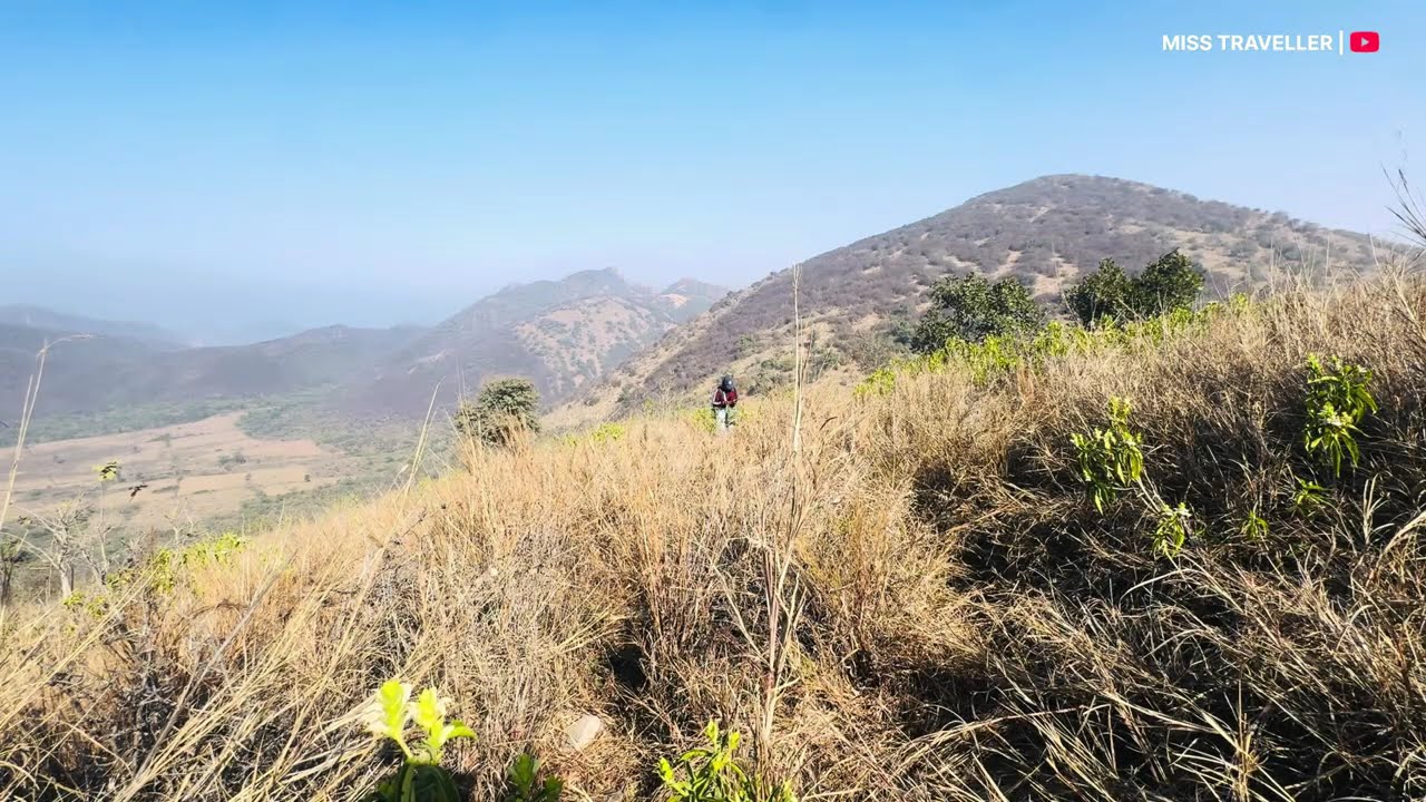  EP-02."ट्रैकिंग करके पहुंची उस किले तक, जहां सन्नाटा बोलता है! "लोग कहते थे मत जाओ, फिर भी मैं गई!