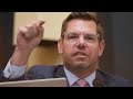 Video shows Swalwell being intercepted by FBI agents at SFO