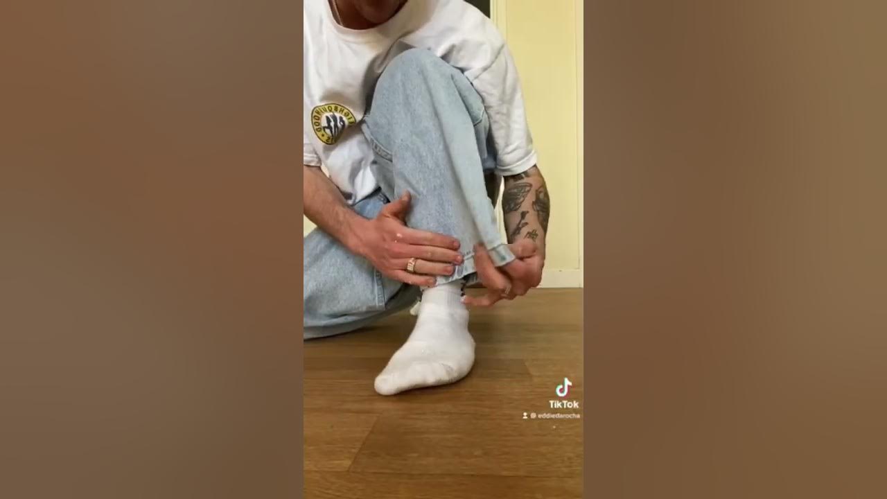 Baggy jean hack 😱 😱 #skateboarding #viral #howto #foryou #tutorial #skate