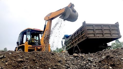 JCB Backhoe 3DX Machine Loading On Mixed Ballast Tipper - JCB Vs Dump
