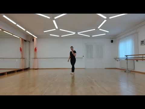 Pirouette en dedans, aus dem Lehrplan von RAD ( Royal Academy of Dance)